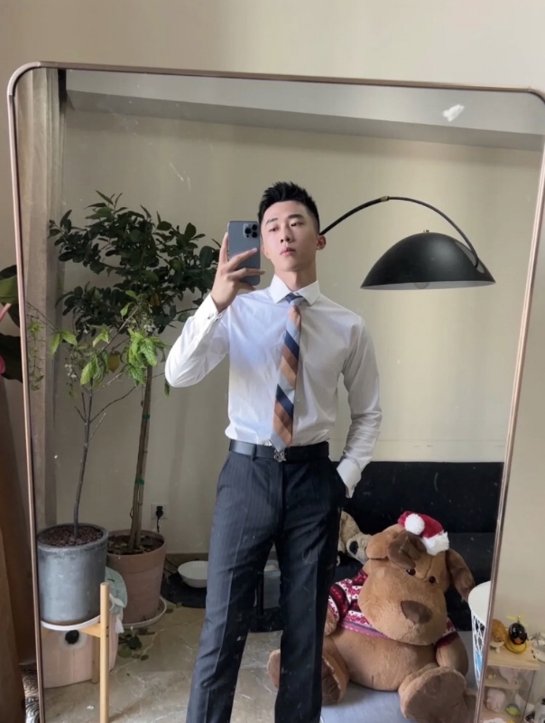 张浩的第一张照片--台中王婆说媒
